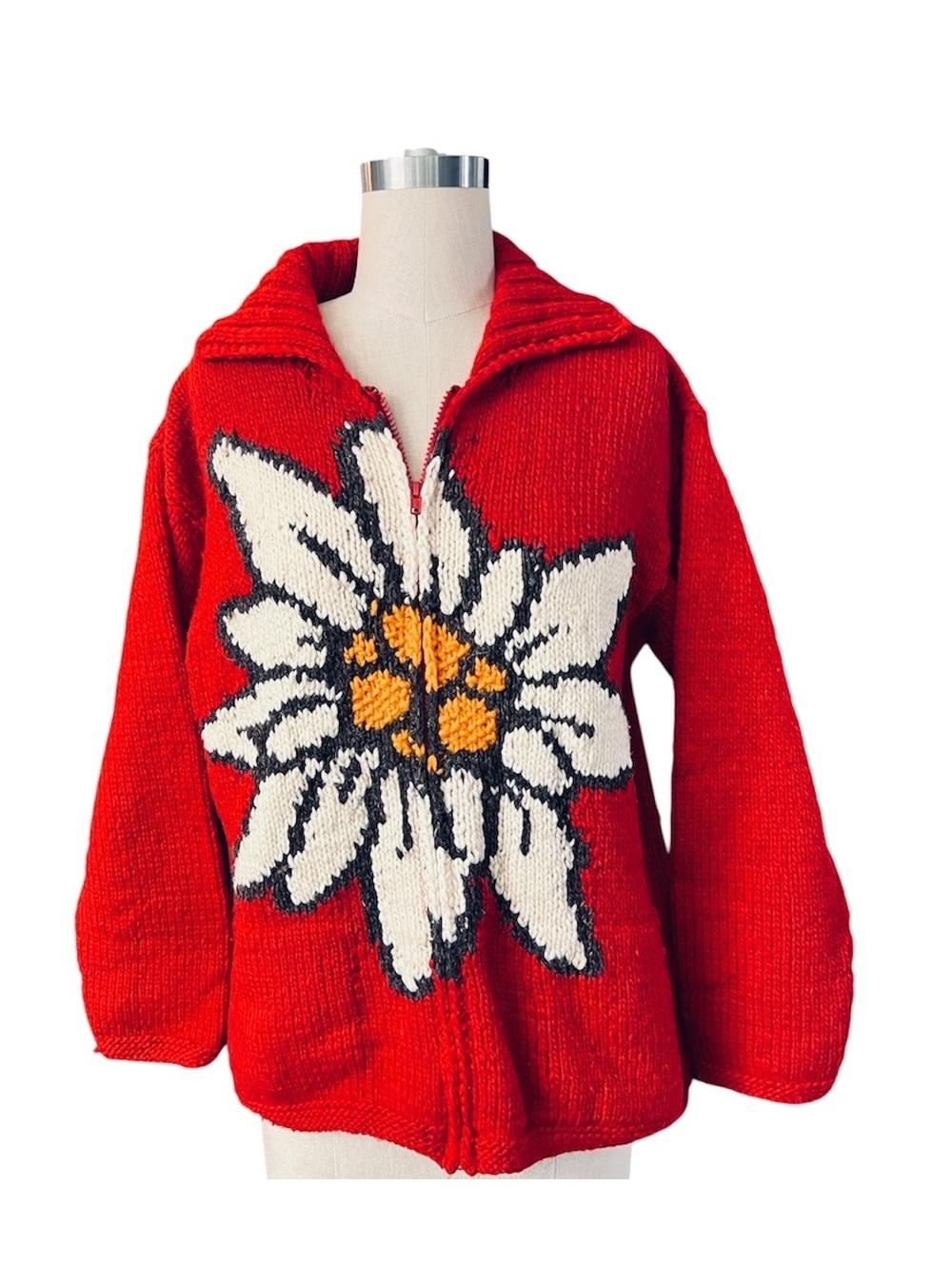 Vintage IF Isabelle Fairhurst Hand Made 100% Wool Edelweiss Flower Cardigan S